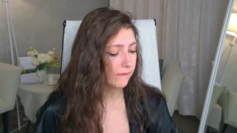 Mary Miller online show from November 28, 11:13 am