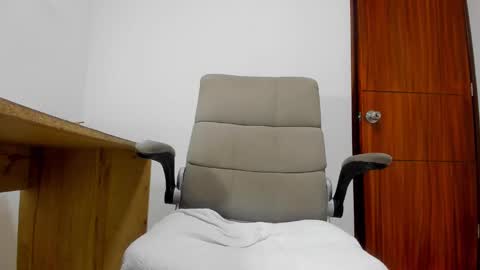 3 online show from September 9, 11:04 pm