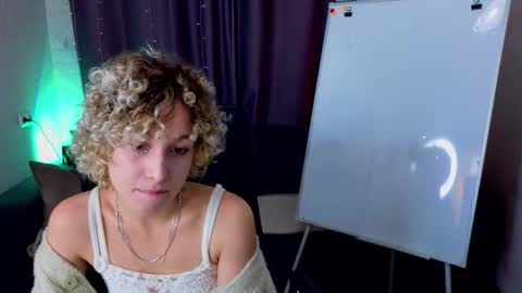 Mary online show from October 22, 5:45 am