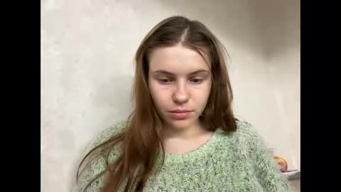 MaryYourr online show from November 14, 8:31 pm