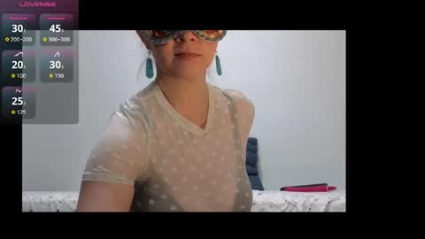 maskedflirt3 online show from April 22, 3:36 am