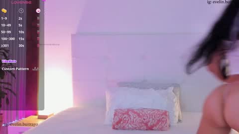 Snapshot of massivecockfuckbunny chatting on January 19, 5:39 pm Eve   Independent model online show from January 19, 5:39 pm