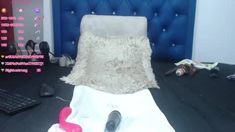 mature2023 online show from April 18, 8:09 pm