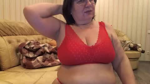Snapshot of mature_cat chatting on October 26, 3:46 am Cat online show from October 26, 3:46 am