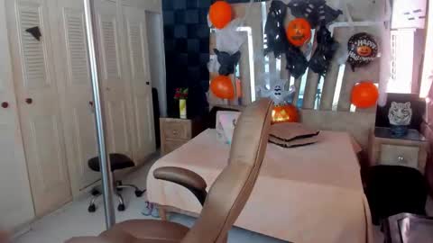 Sexy Hot Mature Sophy online show from October 29, 3:36 pm