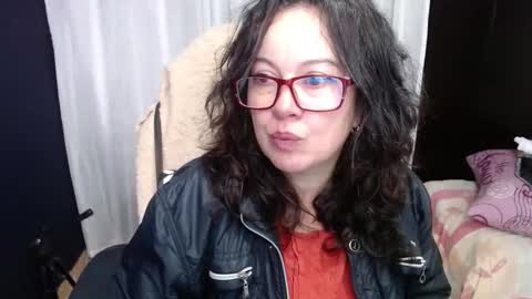 Snapshot of mature_wolf chatting on January 8, 12:37 pm Sonia online show from January 8, 12:37 pm