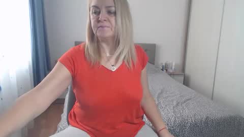 maturediana online show from March 2, 10:11 am