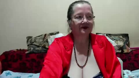 maturemilf online show from March 12, 10:48 am