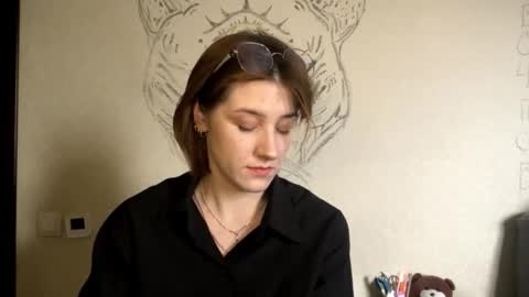 Mari online show from November 28, 7:44 am