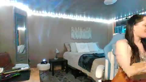 mavismable online show from November 12, 6:55 am