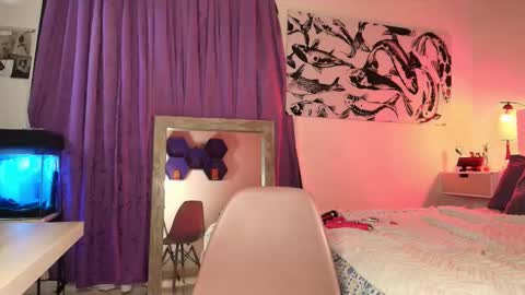 Max online show from February 7, 3:21 am