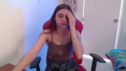 maxinesex_ online show from April 14, 1:44 pm