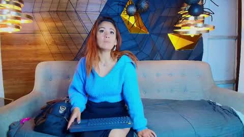 Snapshot of maxx_caprice chatting on October 22, 2:27 am gabby online show from October 22, 2:27 am
