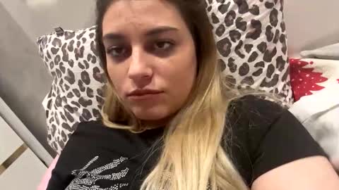 Maya online show from January 19, 2:08 am