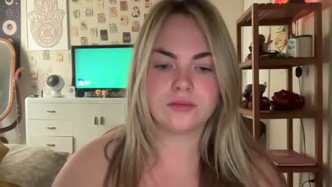 Maya Belle online show from January 17, 3:43 pm