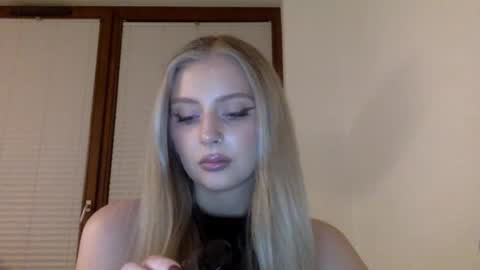 mayaflirt online show from March 12, 9:17 pm