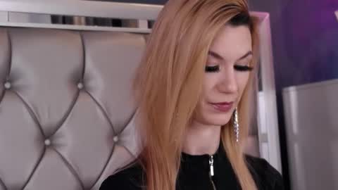 Maya online show from March 9, 11:46 am