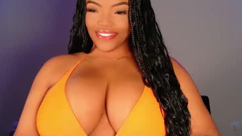 MayBabi online show from October 14, 12:08 pm