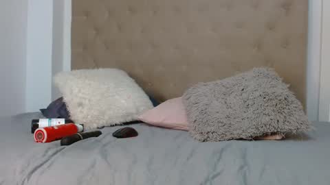 MAYA online show from November 8, 7:30 pm