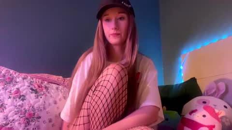 meadowmoon3 online show from April 23, 9:39 am