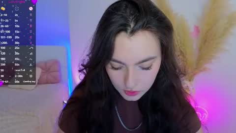 Dina online show from June 9, 8:52 pm