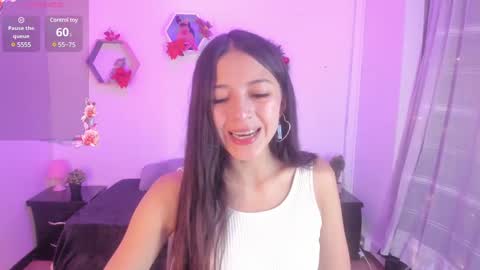 Snapshot of meelanny_ds chatting on December 12, 4:37 am   online show from December 12, 4:37 am
