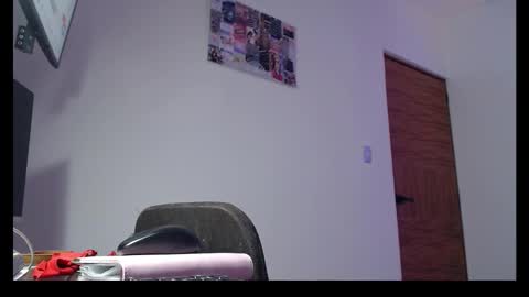 megam manze00 online show from March 30, 11:04 pm