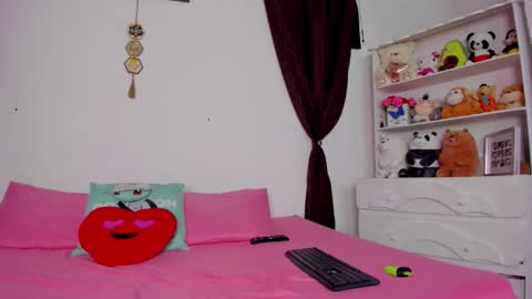 M E G A N online show from October 14, 7:16 pm