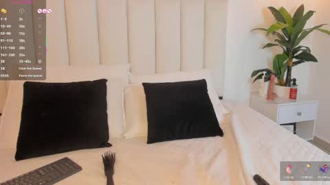 megan_brunette2 online show from May 23, 1:15 am