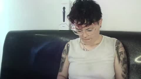 Megan and sophi online show from February 17, 7:23 pm