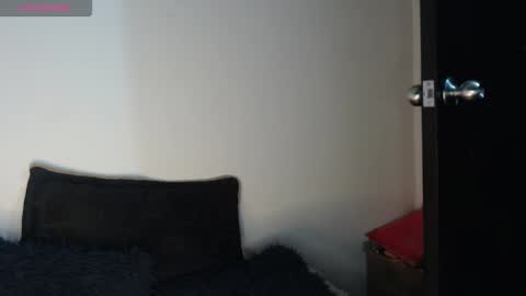 Megan and sophi online show from October 6, 5:35 am