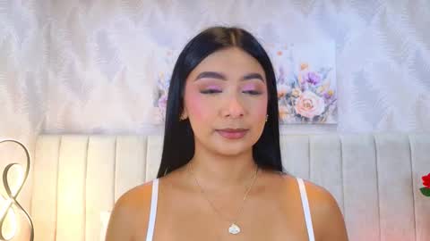 Carolina Paez online show from January 7, 12:30 pm