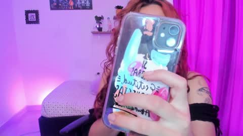                 Laura                 online show from February 4, 9:10 pm