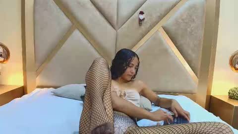 Megan Siner online show from November 23, 2:41 pm