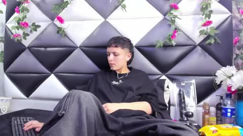 megan_thompsonn_ online show from October 4, 3:34 am