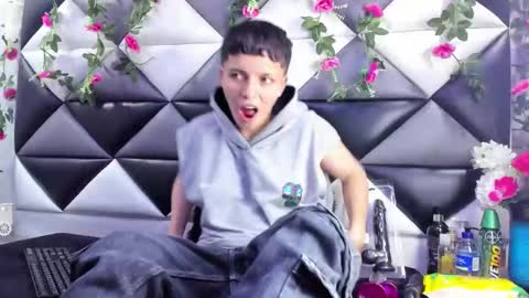 megan_thompsonn_ online show from December 5, 2:55 am