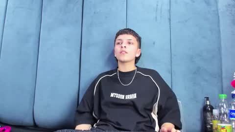 megan_thompsonn_ online show from February 14, 2:57 am