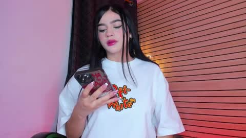 megan_vixenx online show from April 6, 2:44 am