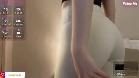 Hi guys Im Lisa    online show from December 7, 6:15 pm