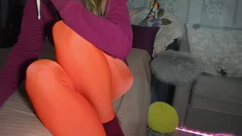 Nicki--------- Welcome to my Room online show from October 19, 6:54 pm