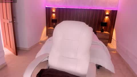 Megan  online show from March 12, 9:50 pm