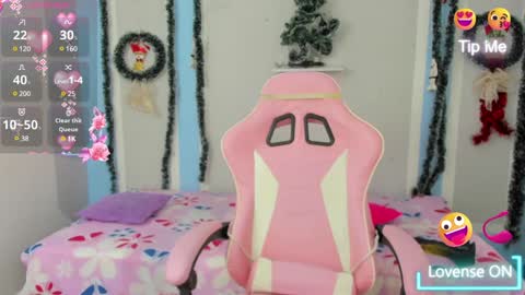 Megan Queen online show from December 4, 2:04 pm