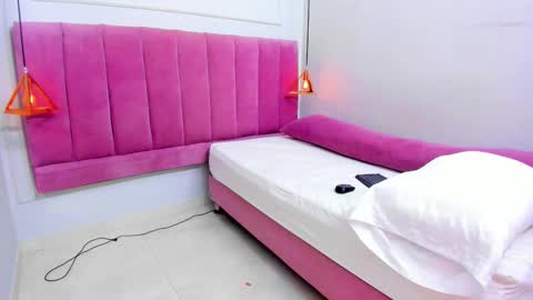 Megan  online show from October 20, 8:01 pm