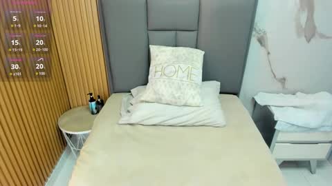 M E G A N  online show from November 21, 3:19 am