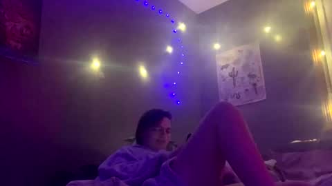 Megeggs online show from December 28, 6:17 am