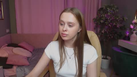 megg_ryan online show from March 22, 2:12 pm