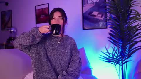 megga_bluee online show from August 9, 3:23 am