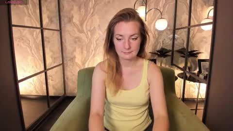 Meggy online show from September 19, 1:32 pm