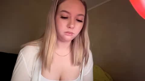 Sophie online show from June 23, 9:18 am
