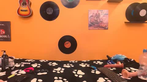 MEIS online show from December 22, 3:09 am